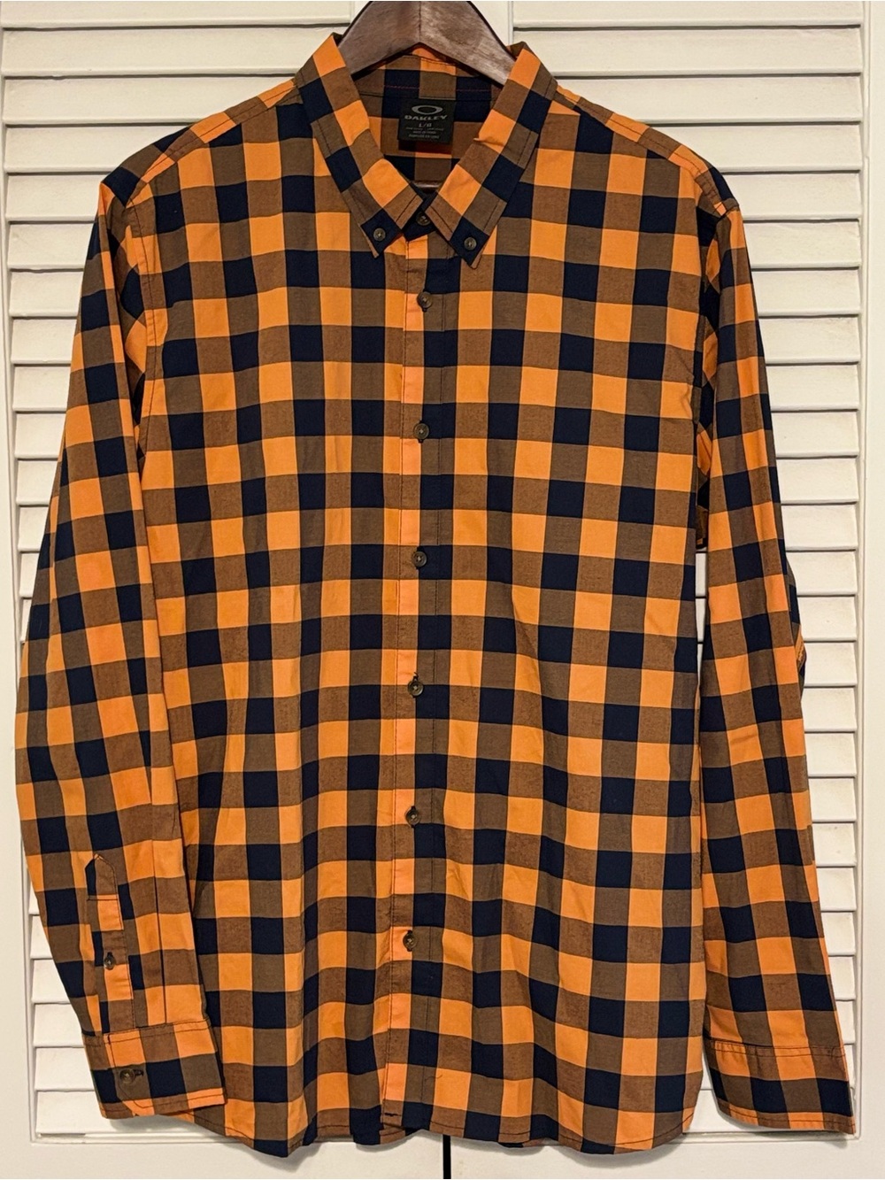 Oakley Men's Orange & dark blue Check Button-Down Shirt